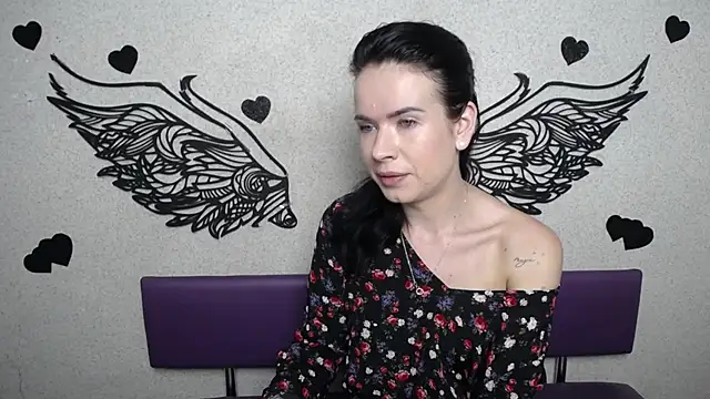 Snapshot of JasmineKouch chatting on September 9, 5:23 pm JasmineKouch online show from September 9, 5:23 pm