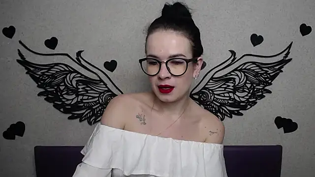 Snapshot of JasmineKouch chatting on October 16, 5:25 pm JasmineKouch online show from October 16, 5:25 pm