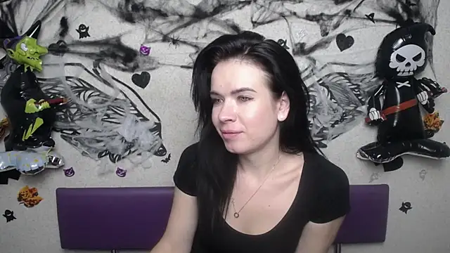 Snapshot of JasmineKouch chatting on October 21, 5:24 pm JasmineKouch online show from October 21, 5:24 pm