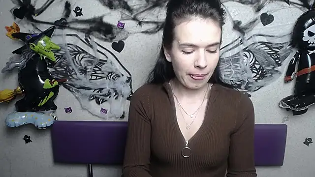 Snapshot of JasmineKouch chatting on November 8, 6:35 am JasmineKouch online show from November 8, 6:35 am