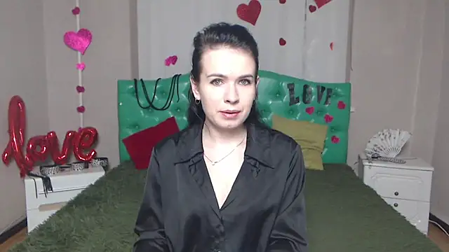 Snapshot of JasmineKouch chatting on December 4, 6:34 am JasmineKouch online show from December 4, 6:34 am
