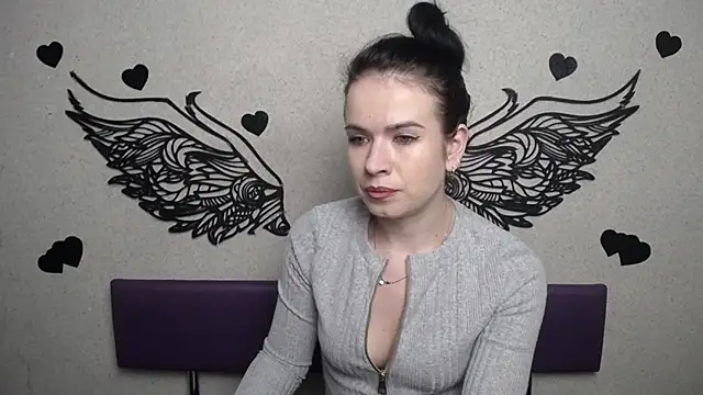 Snapshot of JasmineKouch chatting on December 5, 6:26 pm JasmineKouch online show from December 5, 6:26 pm