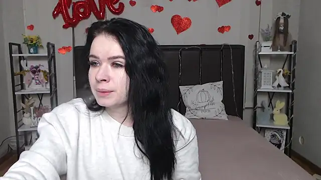 Snapshot of JasmineKouch chatting on February 5, 7:24 am JasmineKouch online show from February 5, 7:24 am