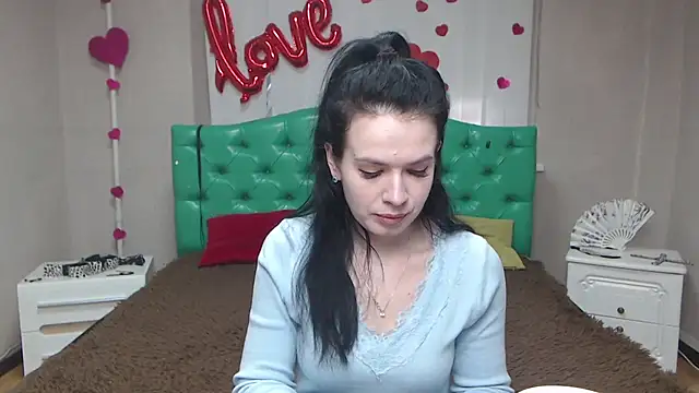 Snapshot of JasmineKouch chatting on March 1, 7:10 am JasmineKouch online show from March 1, 7:10 am