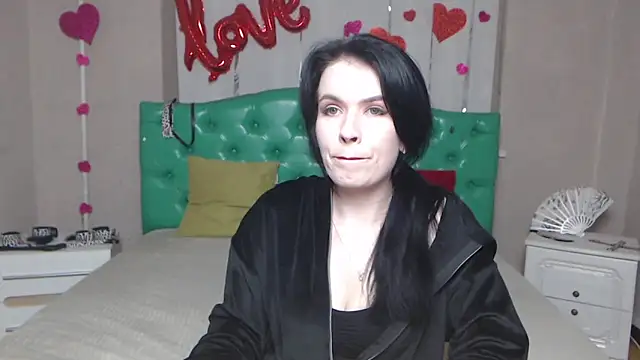 Snapshot of JasmineKouch chatting on April 9, 6:02 pm JasmineKouch online show from April 9, 6:02 pm