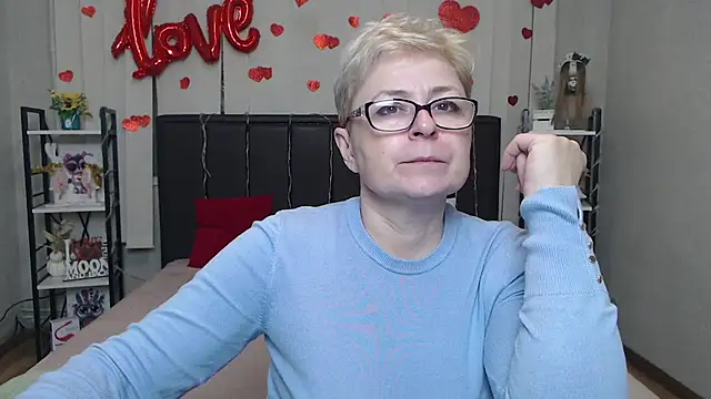 EmiliaGree online show from February 3, 6:24 pm