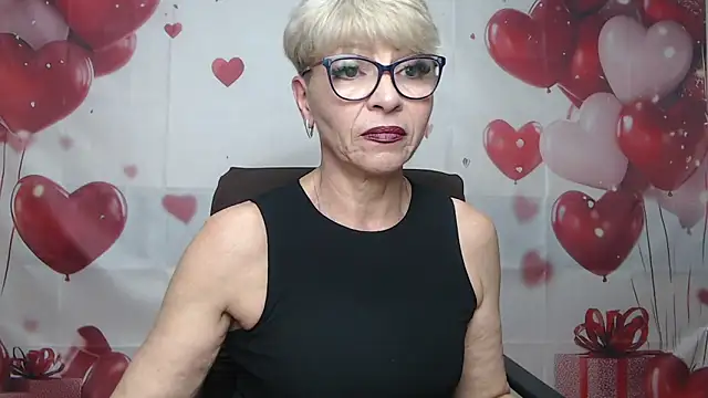 Snapshot of EllaBonito chatting on May 17, 5:38 am EllaBonito online show from May 17, 5:38 am
