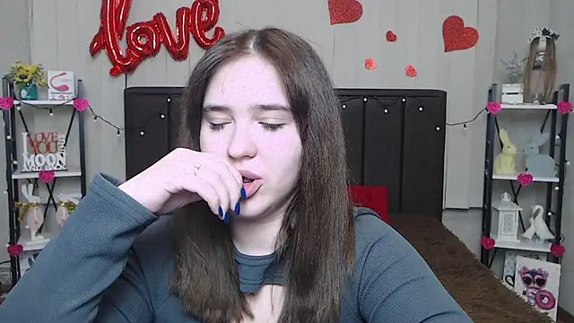 LauraHlot online show from February 23, 3:35 am