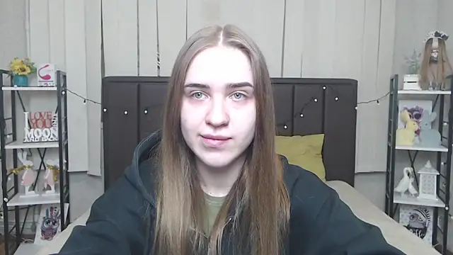 LauraHlot online show from October 12, 5:50 am