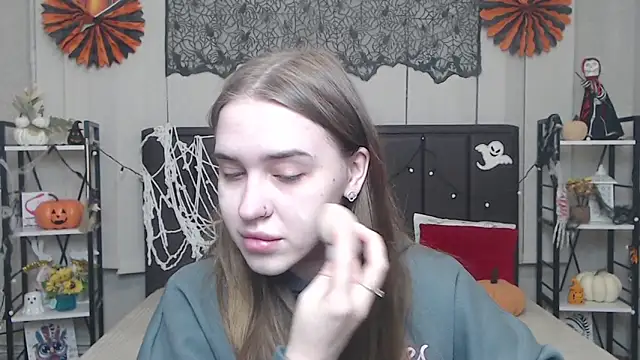 LauraHlot online show from November 2, 6:27 am