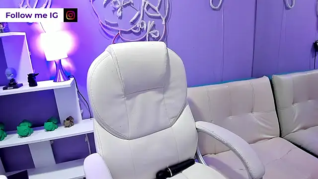 Camiila Osorio online show from January 16, 4:00 pm