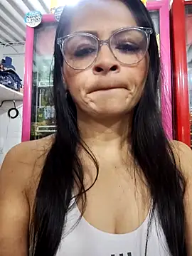 Snapshot of Linda_Lars chatting on January 17, 2:49 am Linda Lars online show from January 17, 2:49 am