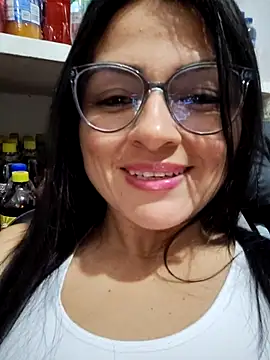 Snapshot of Linda_Lars chatting on February 18, 2:40 am Linda Lars online show from February 18, 2:40 am