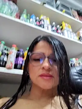 Snapshot of Linda_Lars chatting on February 21, 2:12 am Linda Lars online show from February 21, 2:12 am