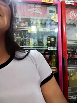 Snapshot of Linda_Lars chatting on February 26, 2:21 am Linda Lars online show from February 26, 2:21 am