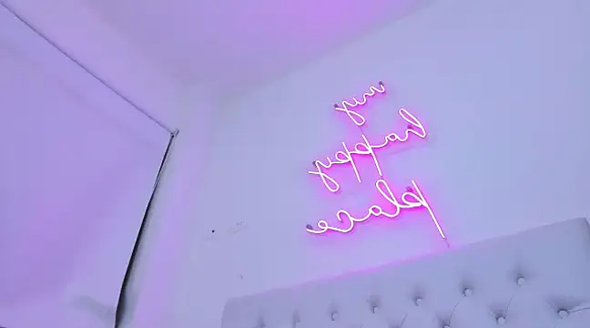 Snapshot of silvana__miller chatting on January 23, 10:33 pm silvana miller online show from January 23, 10:33 pm