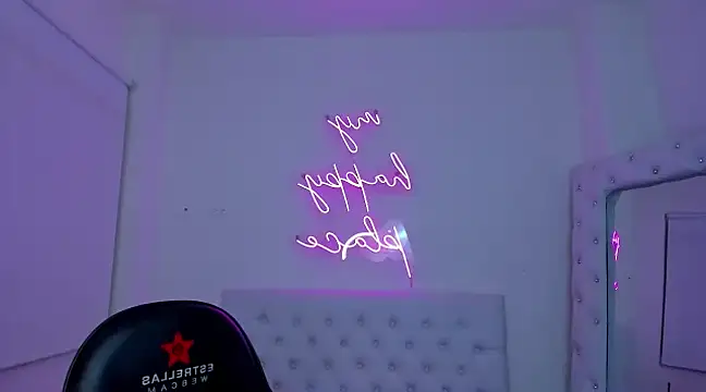 Snapshot of silvana__miller chatting on January 24, 7:07 pm silvana miller online show from January 24, 7:07 pm