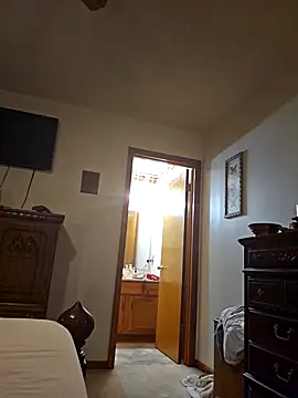 coolbrease10 online show from December 5, 9:39 pm