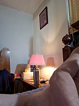 coolbrease10 online show from February 28, 5:37 am