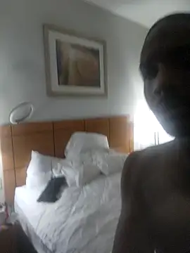 SirSubtrainer online show from January 4, 7:55 am