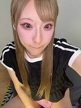 Snapshot of alice__1111 chatting on May 20, 12:00 pm alice 1111 online show from May 20, 12:00 pm