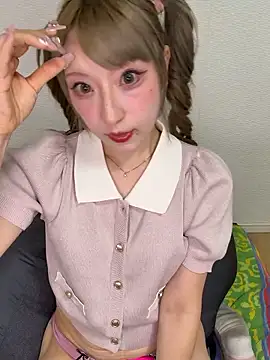Snapshot of alice__1111 chatting on June 11, 12:25 pm alice 1111 online show from June 11, 12:25 pm