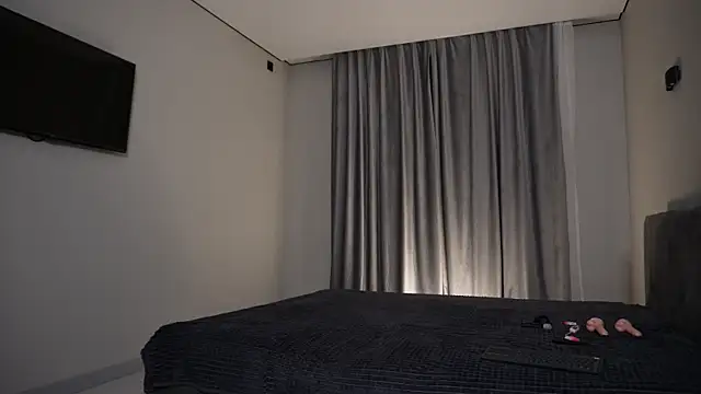 Nik Sharp online show from March 20, 4:12 pm