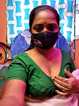 Snapshot of nisha_baby2 chatting on April 3, 7:39 am nisha baby2 online show from April 3, 7:39 am
