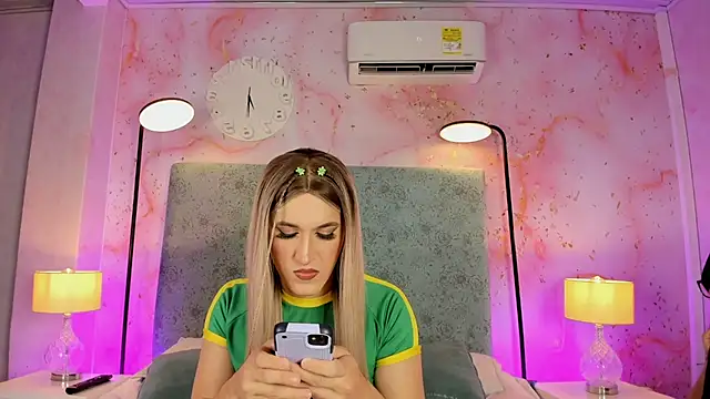 JESSI NAOMI online show from November 7, 12:32 am