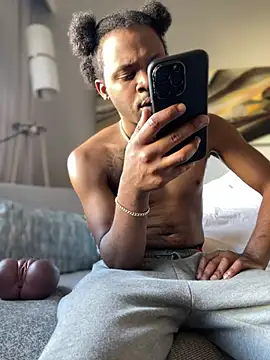 MobyDxck online show from December 21, 8:10 pm