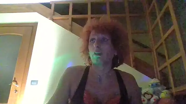 Snapshot of scorpionlady70 chatting on May 26, 10:39 pm scorpionlady70 online show from May 26, 10:39 pm