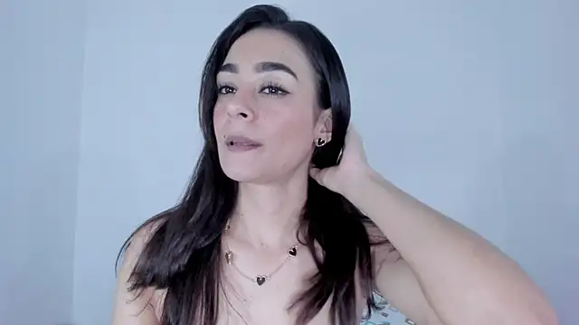 Snapshot of serafelle chatting on May 22, 8:58 pm serafelle online show from May 22, 8:58 pm