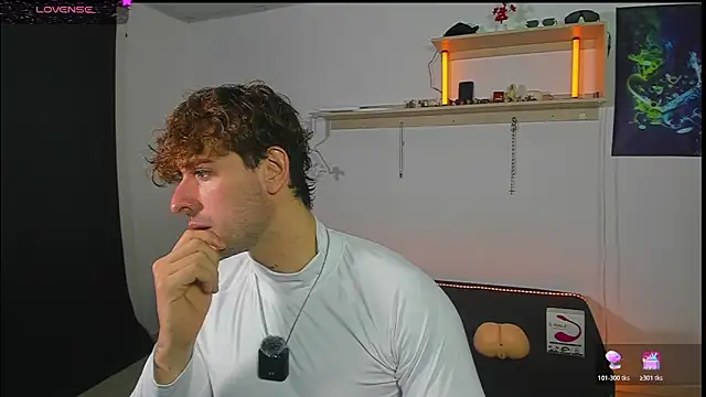 Snapshot of Ares_blue chatting on July 6, 11:18 am Ares blue online show from July 6, 11:18 am