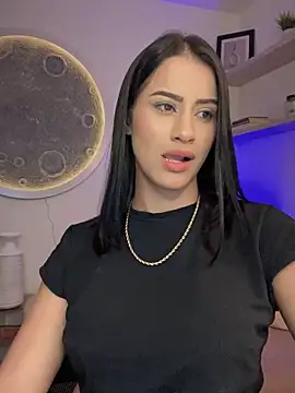 Snapshot of SarahhSmitth1 chatting on February 1, 2:26 am SarahhSmitth1 online show from February 1, 2:26 am