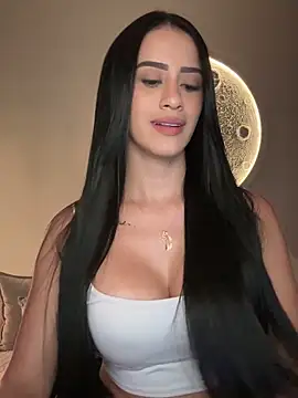 Snapshot of SarahhSmitth1 chatting on December 4, 10:29 pm SarahhSmitth1 online show from December 4, 10:29 pm