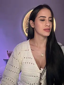 Snapshot of SarahhSmitth1 chatting on December 15, 12:26 am SarahhSmitth1 online show from December 15, 12:26 am