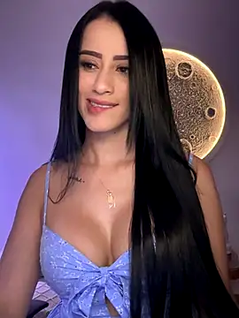 Snapshot of SarahhSmitth1 chatting on December 15, 9:08 pm SarahhSmitth1 online show from December 15, 9:08 pm