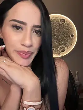 Snapshot of SarahhSmitth1 chatting on December 18, 1:55 am SarahhSmitth1 online show from December 18, 1:55 am