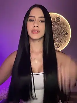 Snapshot of SarahhSmitth1 chatting on December 19, 12:28 am SarahhSmitth1 online show from December 19, 12:28 am