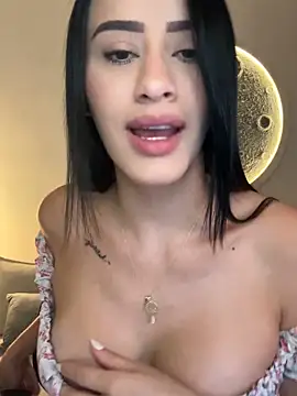 Snapshot of SarahhSmitth1 chatting on February 1, 8:29 pm SarahhSmitth1 online show from February 1, 8:29 pm