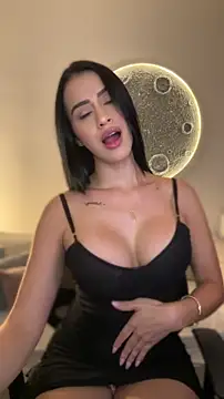 Snapshot of SarahhSmitth1 chatting on March 2, 10:49 pm SarahhSmitth1 online show from March 2, 10:49 pm