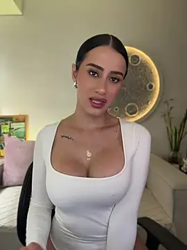 SarahhSmitth1 online show from June 7, 3:49 pm