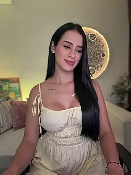 Snapshot of SarahhSmitth1 chatting on July 6, 11:07 pm SarahhSmitth1 online show from July 6, 11:07 pm