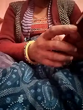 Snapshot of Cutkajal chatting on December 23, 2:28 pm Cutkajal online show from December 23, 2:28 pm