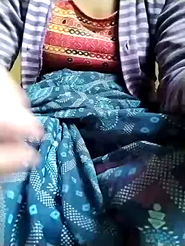 Snapshot of Cutkajal chatting on December 29, 4:48 am Cutkajal online show from December 29, 4:48 am