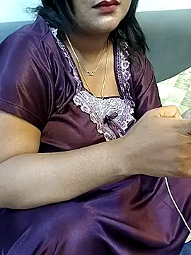 Snapshot of silky_queen chatting on June 9, 6:41 pm silky queen online show from June 9, 6:41 pm