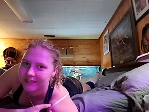 Ryan and Aurora online show from March 25, 10:38 pm