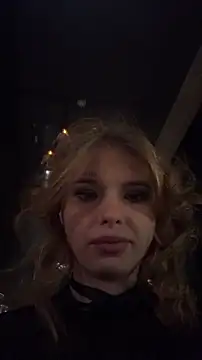 Snapshot of MisssLola chatting on March 5, 6:26 pm MisssLola online show from March 5, 6:26 pm