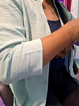 Snapshot of N-Natasha chatting on December 28, 10:25 am N-Natasha online show from December 28, 10:25 am