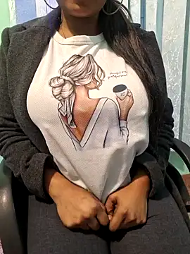 Snapshot of N-Natasha chatting on January 1, 12:00 pm N-Natasha online show from January 1, 12:00 pm